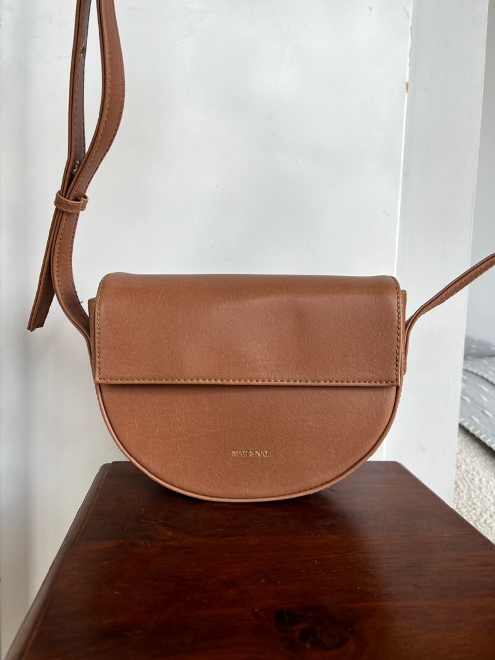 Matt & Nat Saddle Crossbody in Cognac
